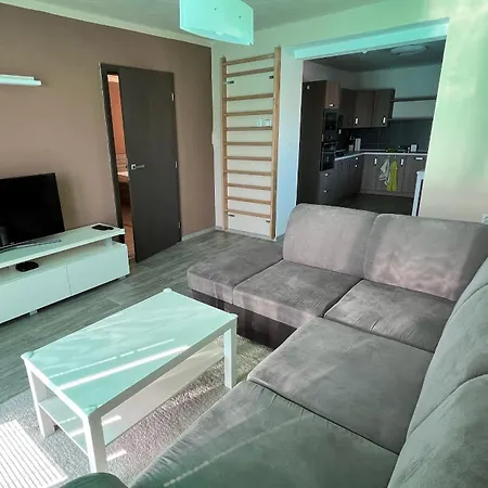 Apartment Ostrava アパート オストラヴァ